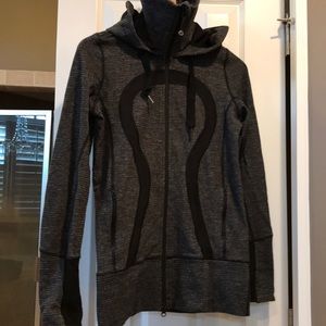 Lululemon stride jacket size 4 my fav but must go